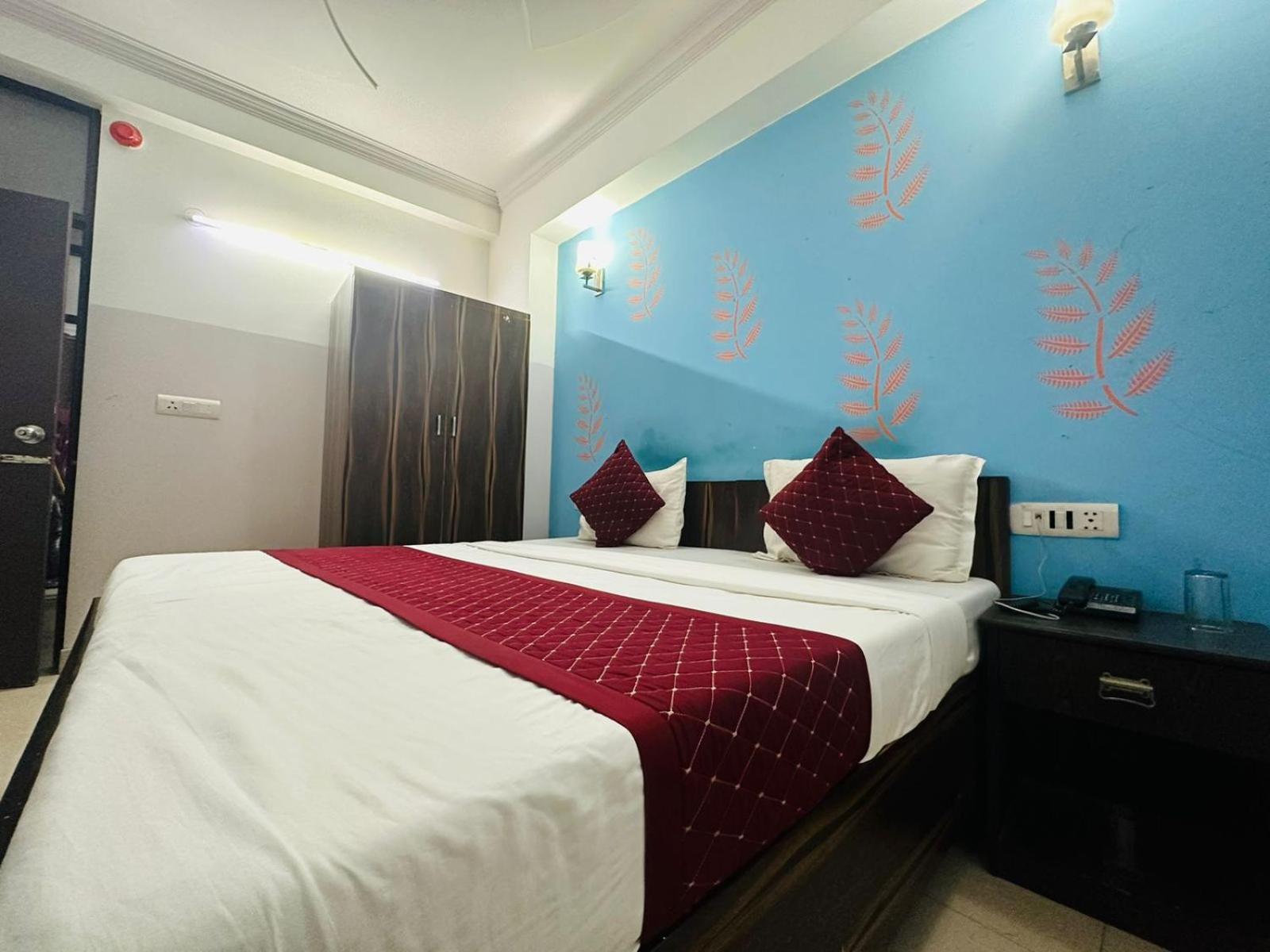 Hotel Galaxy Inn Near Delhi International Airport New Delhi Exterior foto