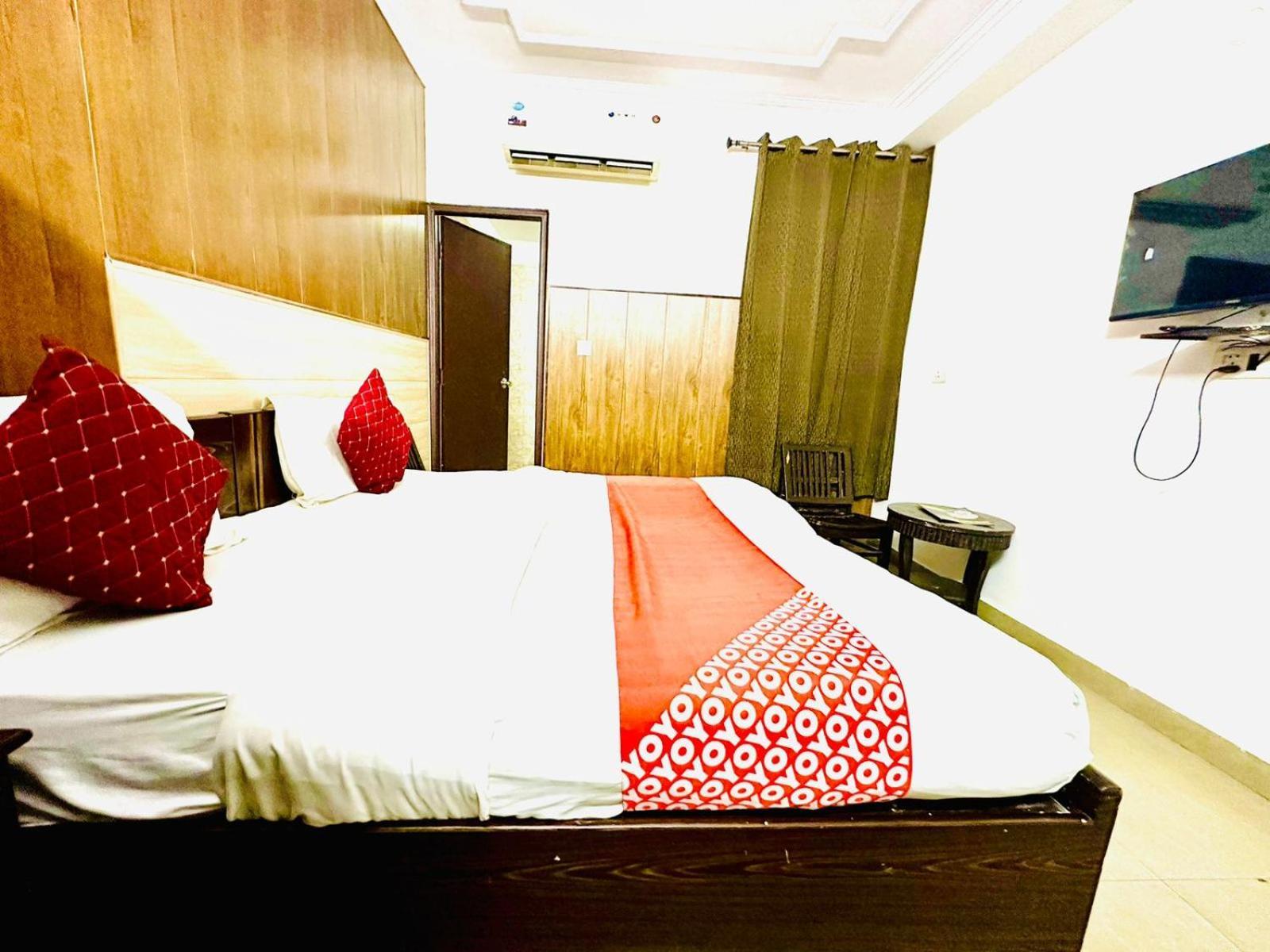Hotel Galaxy Inn Near Delhi International Airport New Delhi Exterior foto