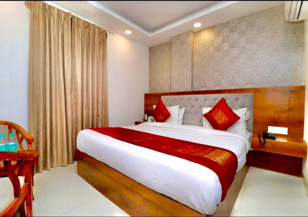 Hotel Galaxy Inn Near Delhi International Airport New Delhi Exterior foto