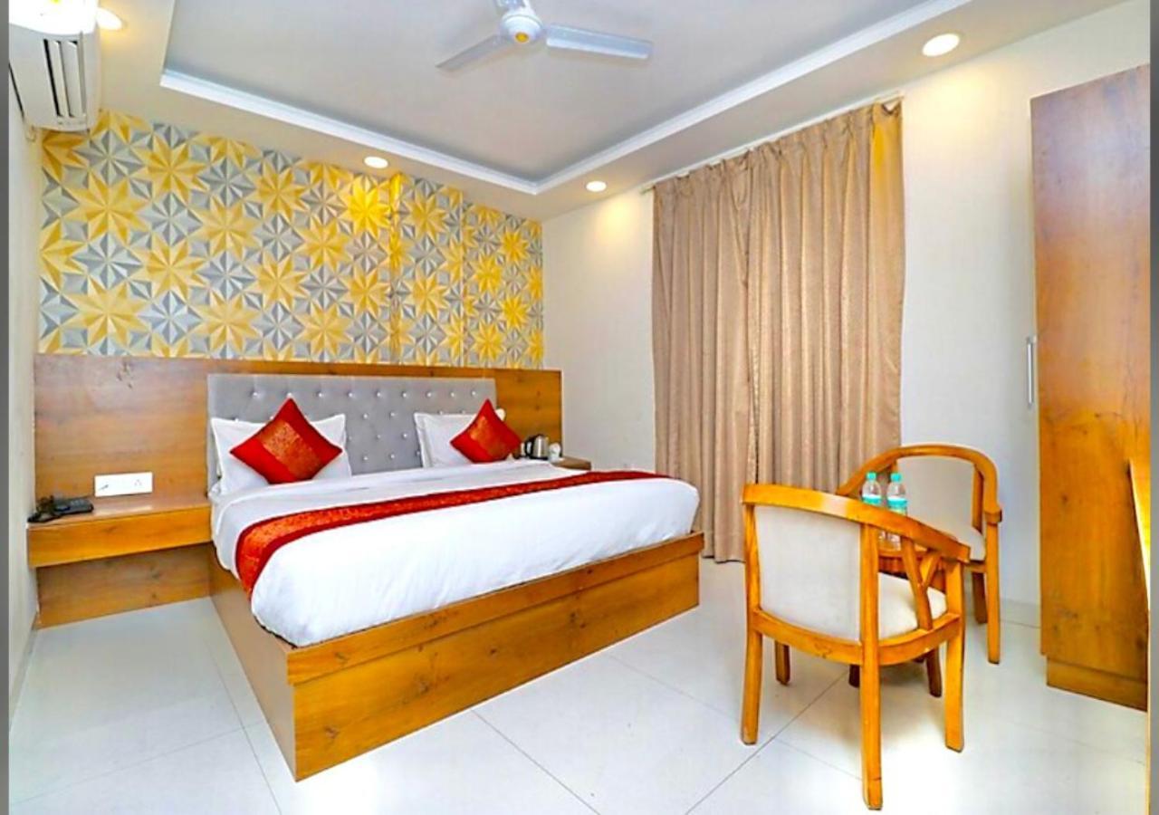 Hotel Galaxy Inn Near Delhi International Airport New Delhi Exterior foto