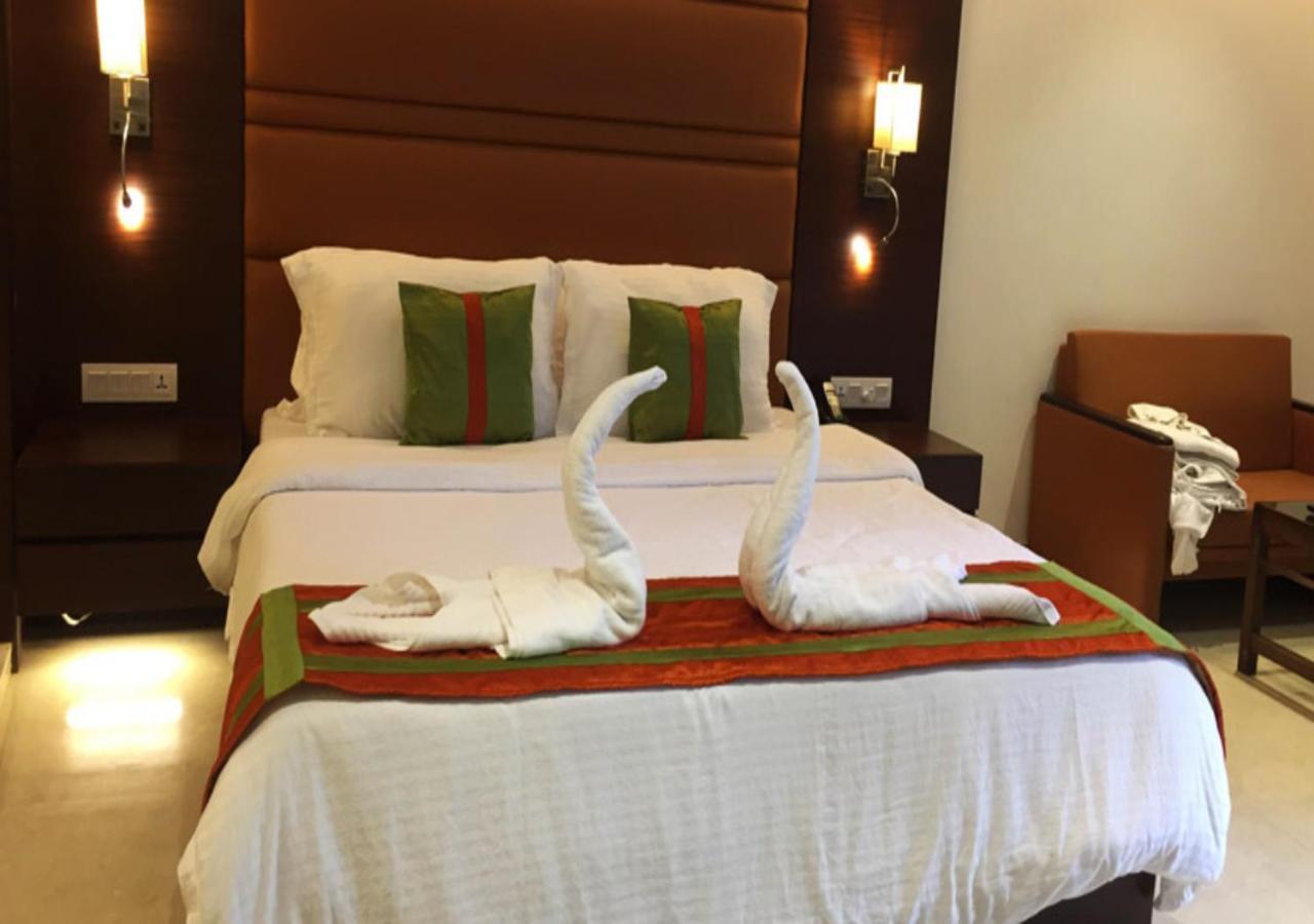 Hotel Galaxy Inn Near Delhi International Airport New Delhi Exterior foto